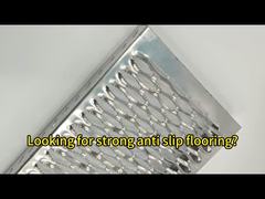 Warm gedompelde gegalvaniseerde plaat geperforeerd metalen gaas veiligheidsrooster gangpad anti-roest