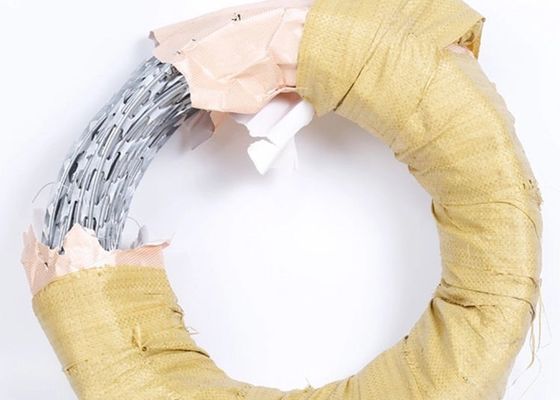 Goedkope Concertina warm gedompelde gegalvaniseerde prikkeldraad