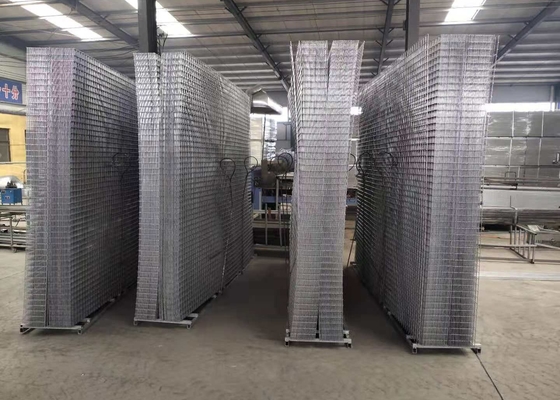 Roestvrij staal Gelaste Netwerkbladen voor Dierlijke Bijlageomheining 0.5m2.0m Breedte