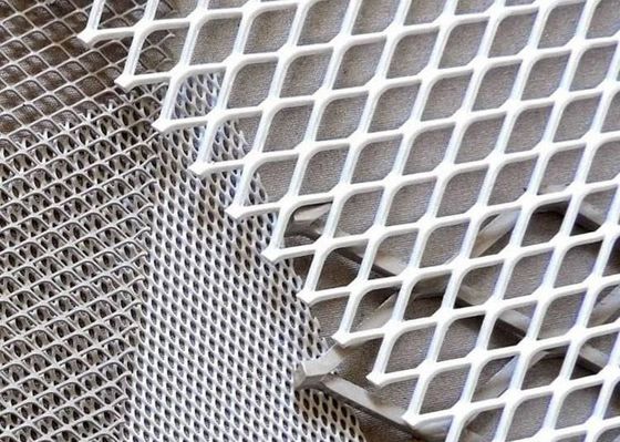 Op zwaar werk berekende Diamond Expanded Metal Mesh Decorative-Verf 4 X 8 van de Aluminiumnevel