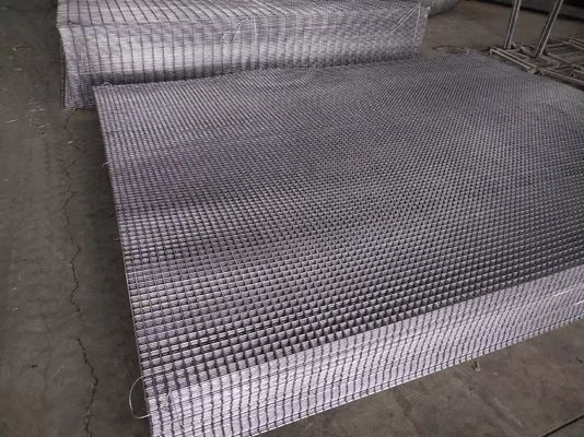 3.4mm gegalvaniseerde gelaste draad hek panelen 15cm gaas 1.22*2.44 Zwart