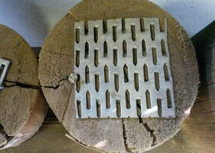 13.5mm Lengte van Spikes Anti Split Plaat Metalen Nagelplaat 1mm Robuust