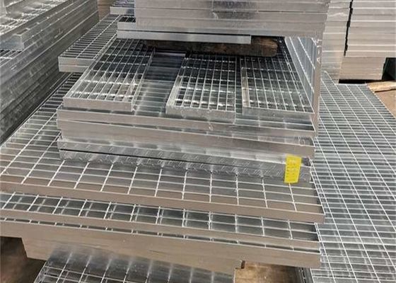 OEM aangepast warm gedompeld gegalvaniseerd vlakke/gezweven stalen rooster voor platform loopbrug / afvoer loopgraaf dekking