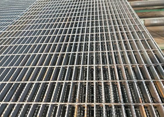 Industriële professionele getinte of gewone platte stalen roosten voor de wandeling