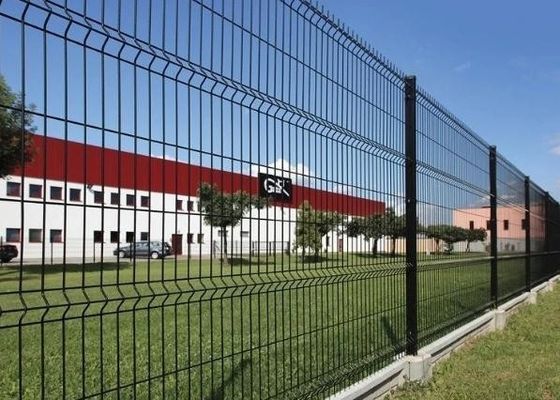 PVC-gecoate gegalvaniseerde gelaste 3D-buigbare gebogen gaas hek