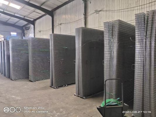 Hete Ondergedompelde Gegalvaniseerde Gelaste Draad Mesh Panel 8ft X 4ft 4mm Bouw