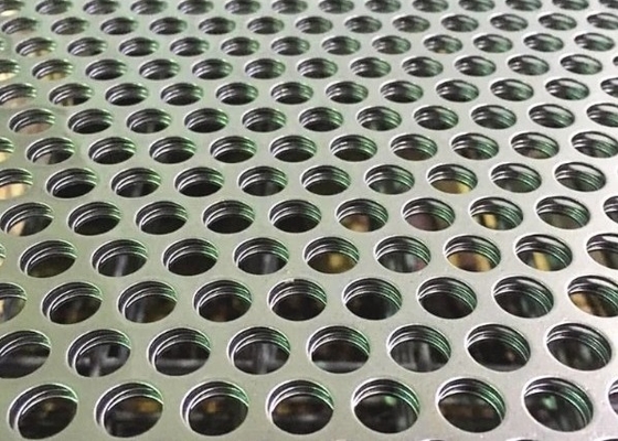 Architecturale Milde 1.85m X 2m Staal Geperforeerd Mesh Punched Hole Sheet Screen