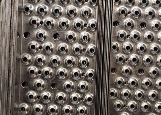 Veiligheid 96“ Antisteunbalk van Lengte de Aluminium Geruite Platen perforeerde Ingedeukt Op zwaar werk berekend Gatenmetaal