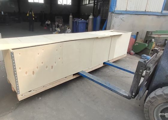 Het zwarte Gegalvaniseerde Scherm van Mesh Machine With Plc Touch van de Ijzerdraad Automatische Gelaste