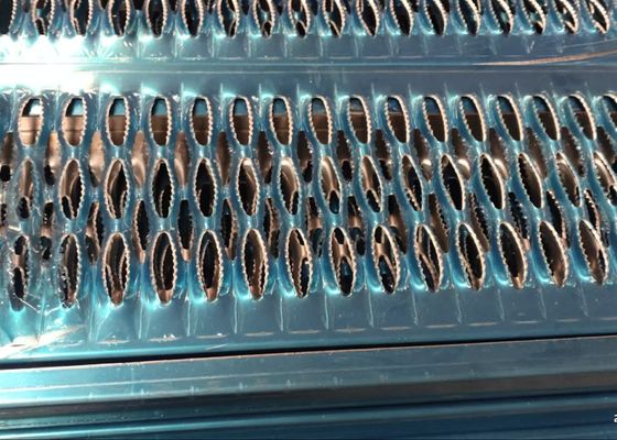 Warm gedompelde ronde gat S275jr gegalvaniseerd stalen rooster