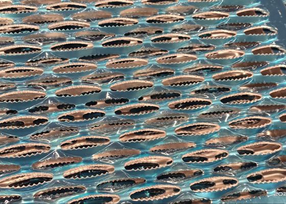 Het Staalgrating van het tractiealuminium Bar Gegalvaniseerde Tredeloopvlakken, de Geperforeerde Loopvlakken van de Greepstut