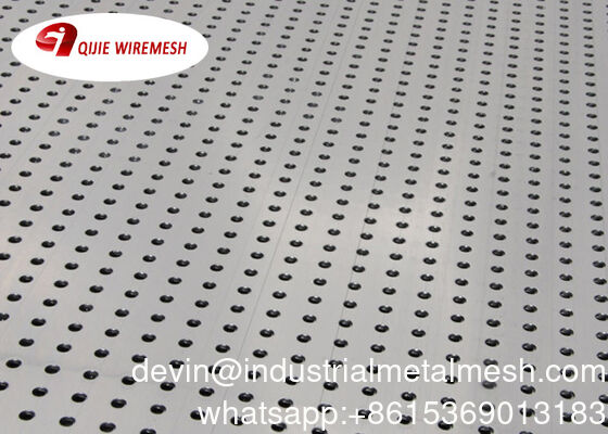 Metalen gaas met geperforeerd perforatiegat