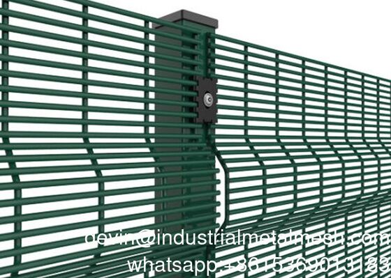 Hoge beveiliging 358 Anti-klimheining voor gevangenissen en industriële luchthavens Perimeter tralies & Gates Productcategorie 358 hek Hoge beveiliging hekken Mesh draad hek