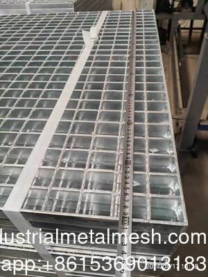 Leverancier Welding Serrated Steel Grating China HDG Serrated Steel Grating
