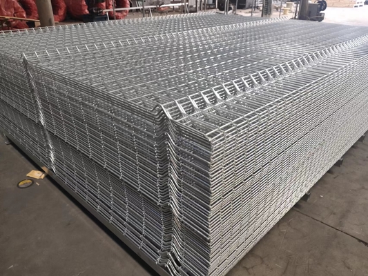SGS Gebogen Metaaltuin die het Gegalvaniseerde Staalmetaal Pvc Met een laag bedekte V Buigen schermen