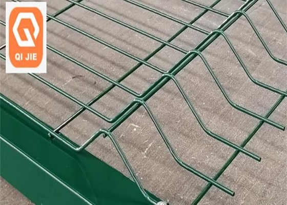 Boerderij gebruikt gebogen metalen 3D gelaste draadomheining gepoedercoat