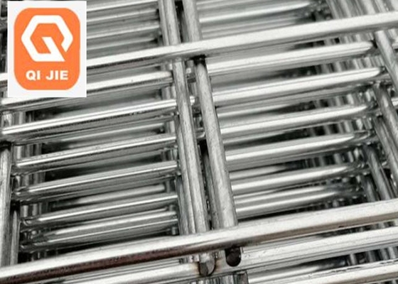 Hete Ondergedompelde Gegalvaniseerde Gelaste Ijzerdraad Mesh Perforated