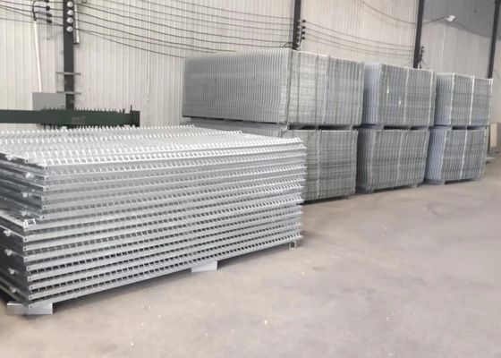 3D 3V-Poeder die Gebogen Metaalomheining met een laag bedekken laste Draadnetwerk 2,5 Meterbreedte