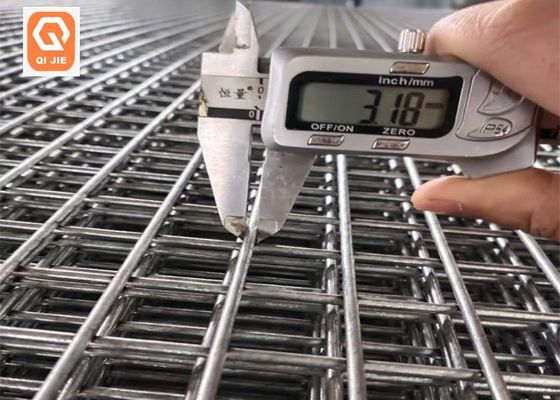 Geperforeerde Gelaste Draad Gegalvaniseerd Mesh Roll For Fence Panel