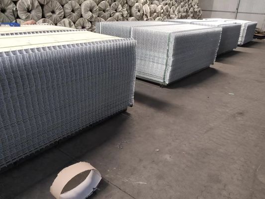 Pvc bedekte 75x150mm Gebogen Metaalomheining 3d met een laag Welded Wire Mesh