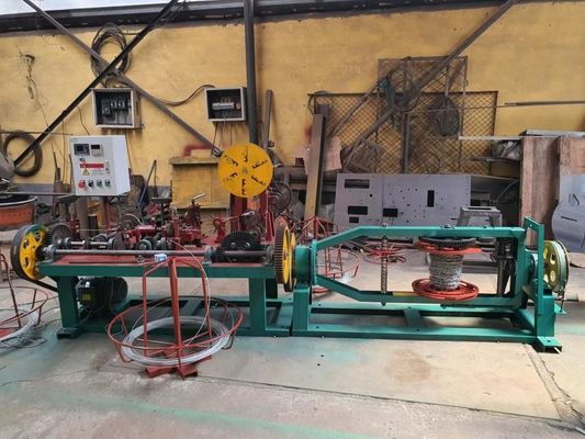 Mechanisme voor het maken van gewone prikkeldraad met dubbele strengen 70 kg/uur