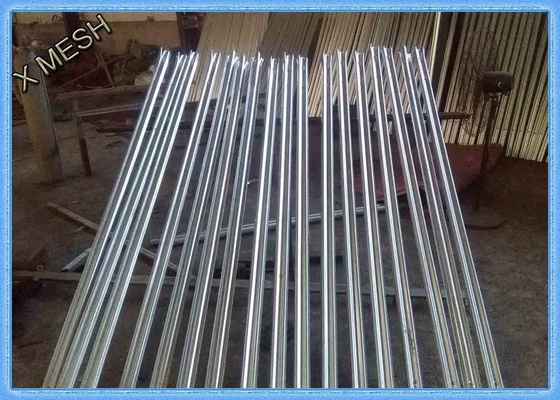 Decoratieve decoratieve gaas omheiningspanelen W profiel 2400HX2300L Spanwijdte met lange levensuur