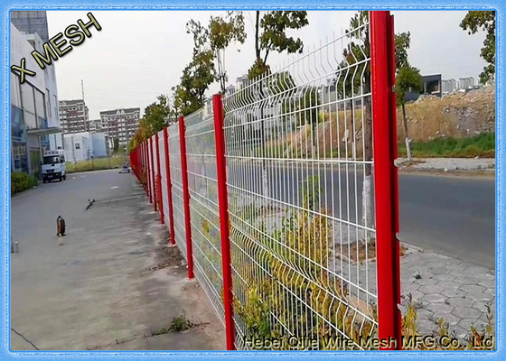 10 van de de Omheinings 3D Draad van het maatdriehoek Gebogen Metaal van de het Netwerkomheining Met een laag bedekte Goedgekeurd SGS Zwart pvc