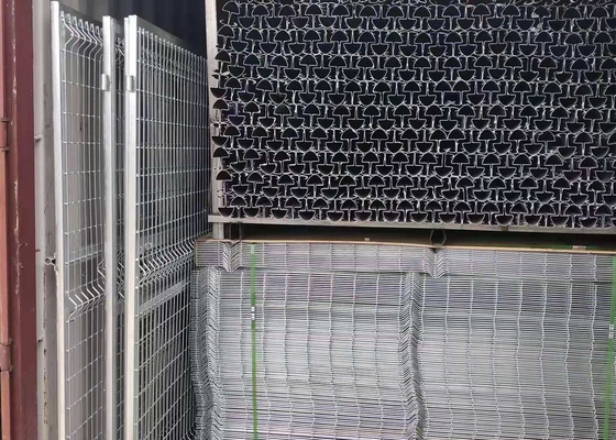 De Driehoeks Buigende Omheining van het staalnetwerk/3d Gebogen Gelaste het Comité van het Draadnetwerk Omheining