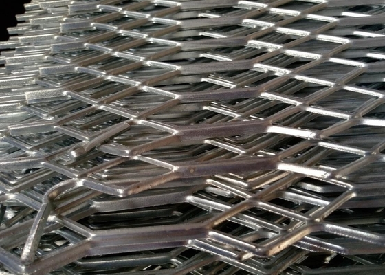 1.2m Breedte Diamond Opening Mild Steel 1.6mm Dikte Uitgebreid Metaal Mesh Sheet